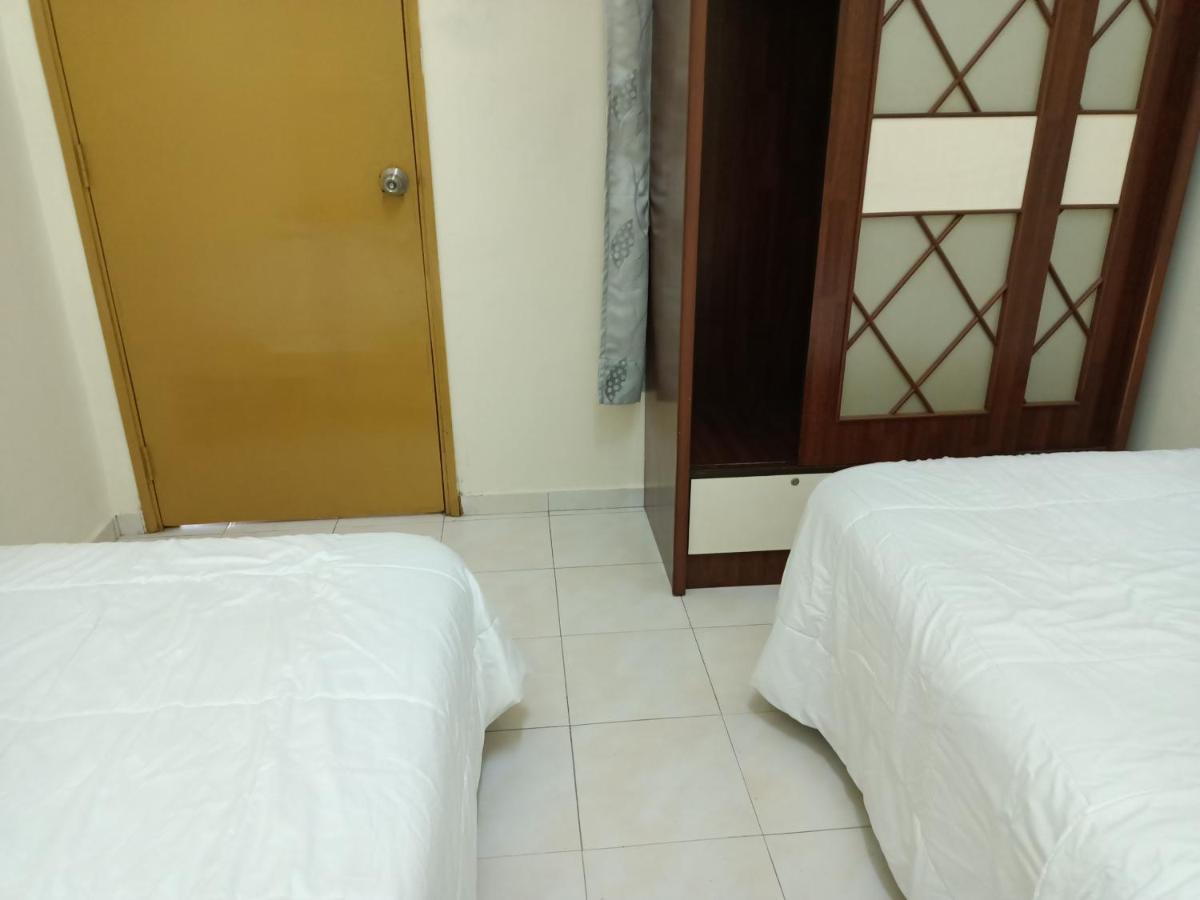 Oyo Home 90419 Sahar Guesthouse Malacca Eksteriør bilde
