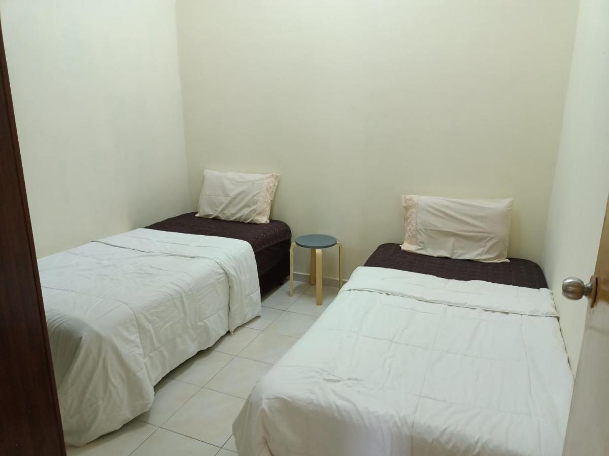 Oyo Home 90419 Sahar Guesthouse Malacca Eksteriør bilde