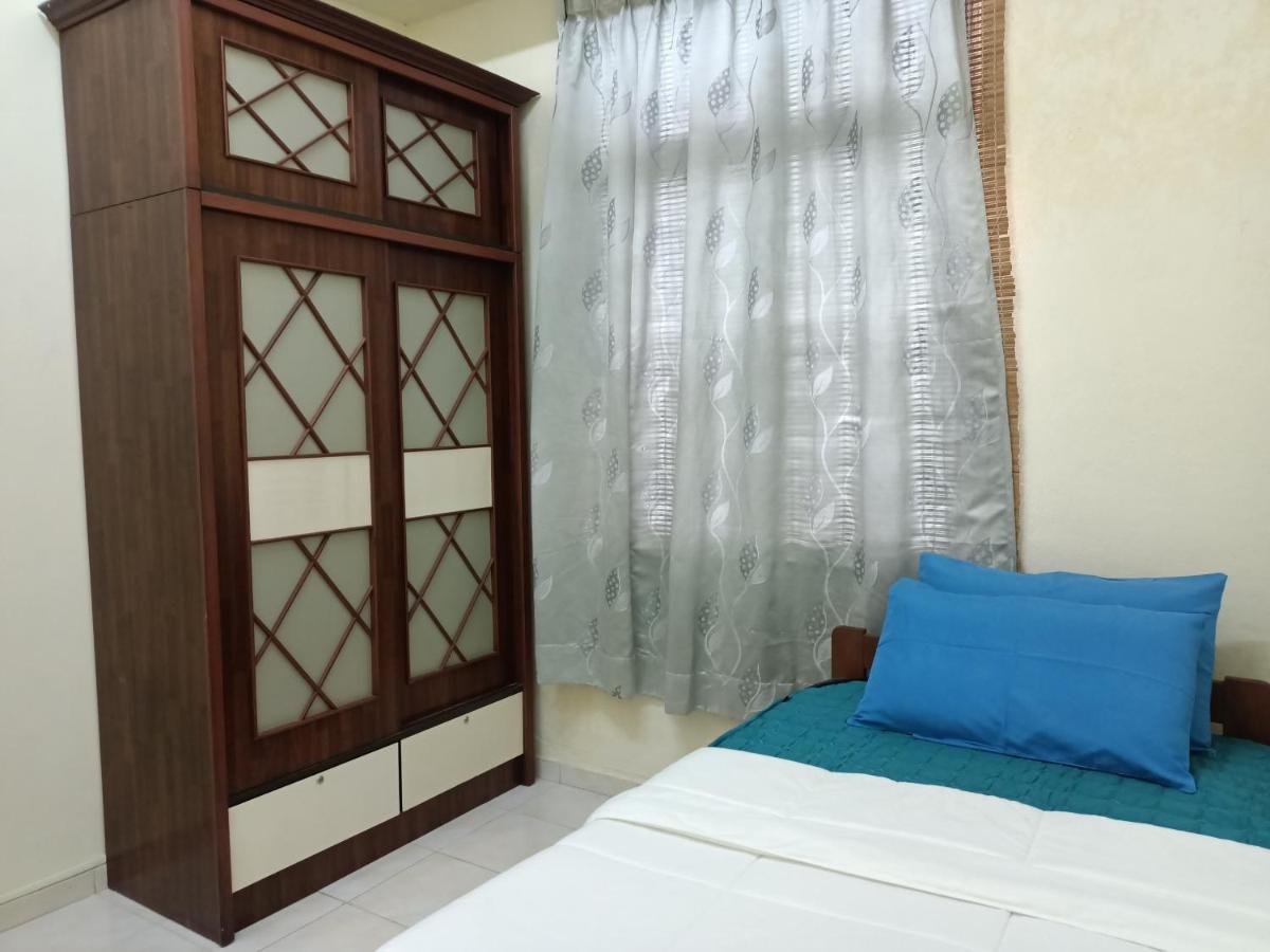 Oyo Home 90419 Sahar Guesthouse Malacca Eksteriør bilde