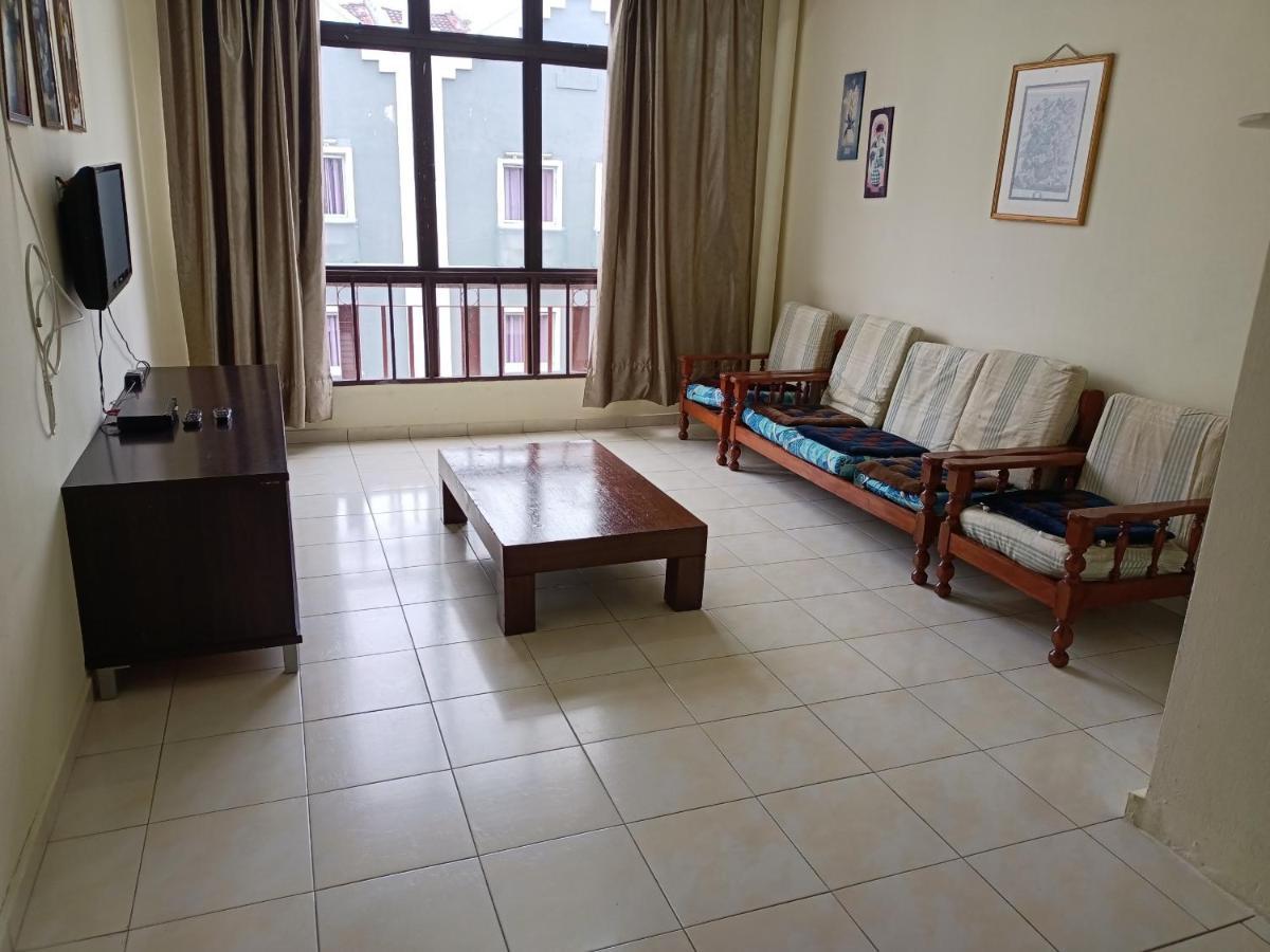 Oyo Home 90419 Sahar Guesthouse Malacca Eksteriør bilde