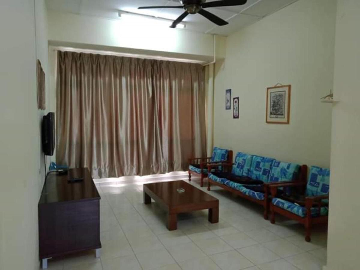 Oyo Home 90419 Sahar Guesthouse Malacca Eksteriør bilde